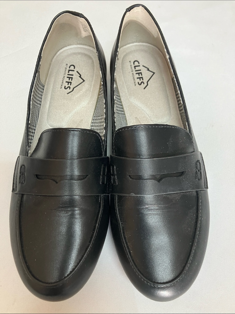 Cliffs by WHITE MOUNTAIN Black Penny Loafers